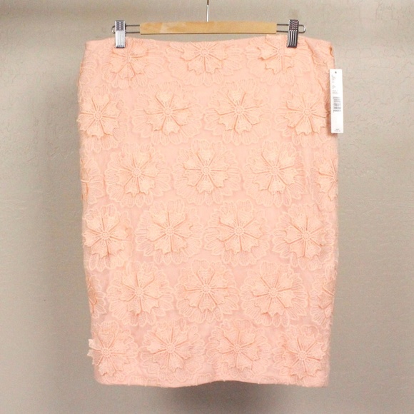 NWT Floral Liliana Pencil Skirt - Picture 1 of 8